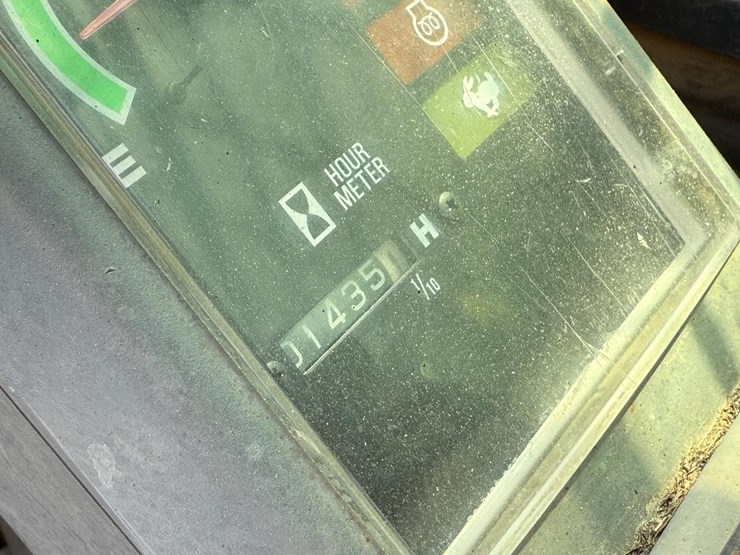 takeuchi-tl240-image-21
