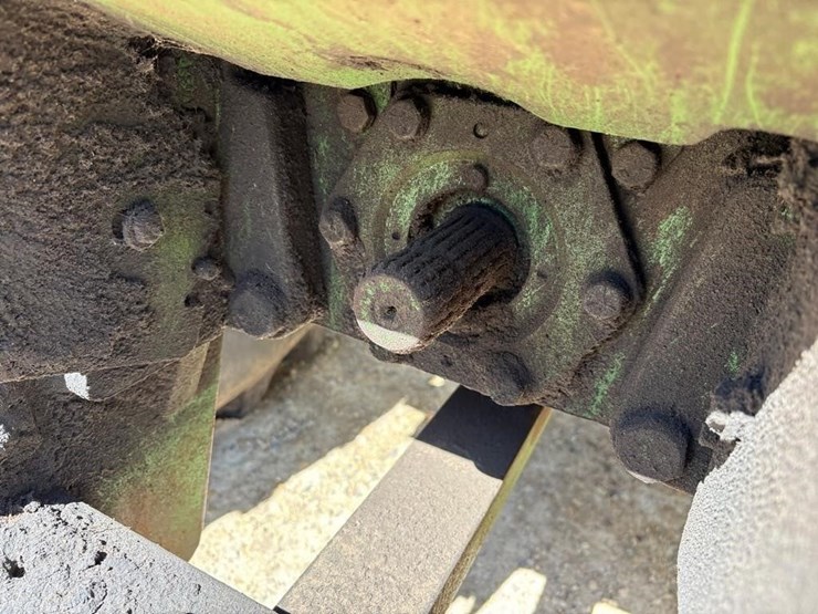 john-deere-8640-image-9