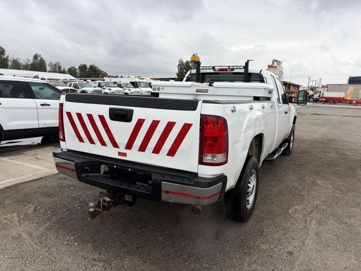 2016-gmc-sierra-2500-image-3