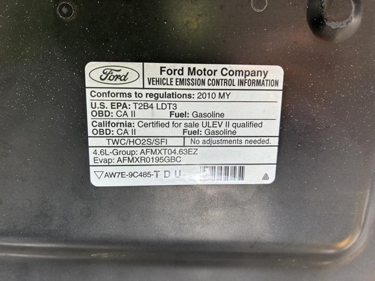 2010-ford-explorer-xlt-image-9