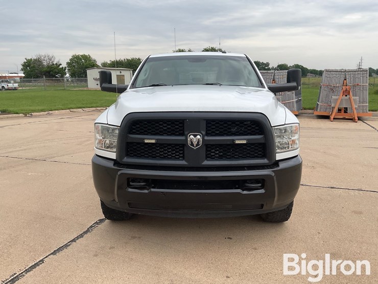 2016-dodge-3500-image-2