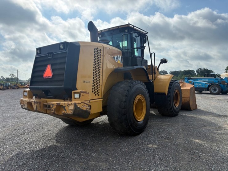 2011-caterpillar-966k-image-5