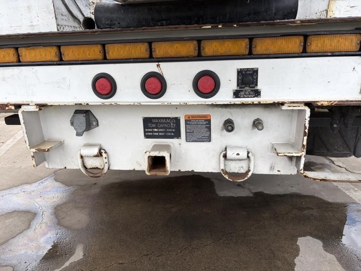 2008-ford-f550-image-18