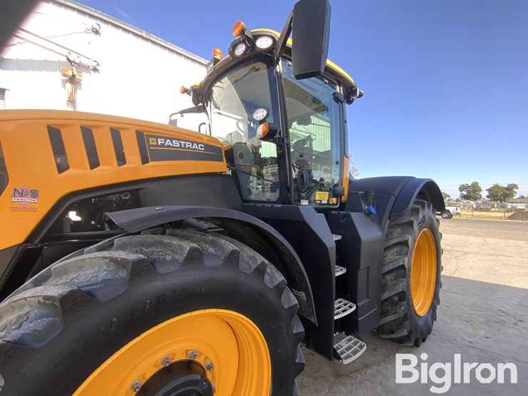 2022-jcb-8330-fastrac-4wd-tractor-image-11