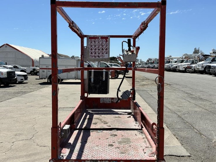 2004-skyjack-sjiii3219-image-12