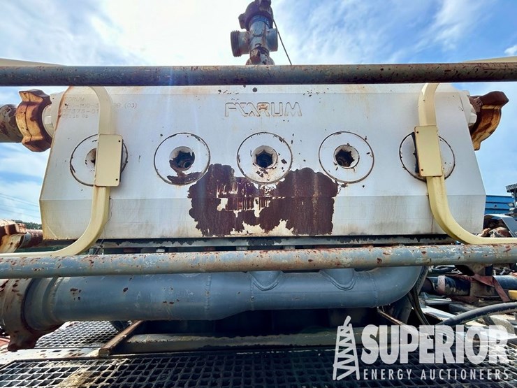2017-caterpillar-375-image-11