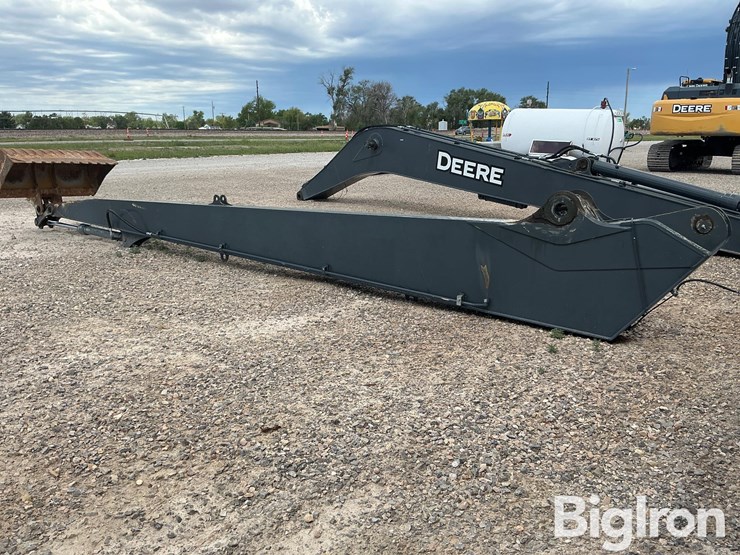 john-deere-32-image-8