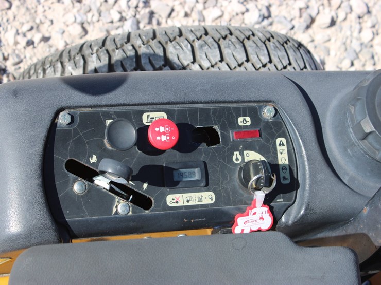 #1019-•-2010-hustler-fasttrak-super-duty-zero-turn-mower-image-6