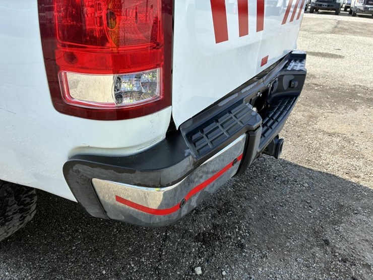 2012-gmc-2500hd-image-10