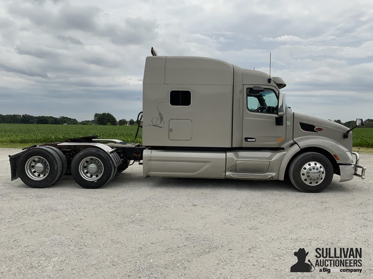 2015-peterbilt-579-image-4