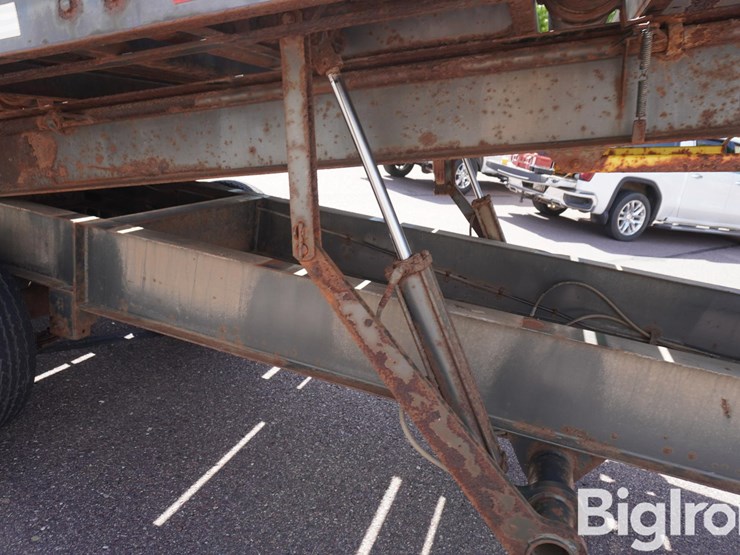 2007-iron-steer-10r25-25'-t/a-gooseneck-roller-trailer-image-11