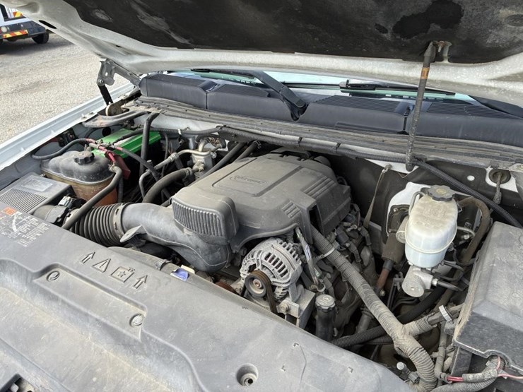 2011-chevrolet-2500hd-image-6