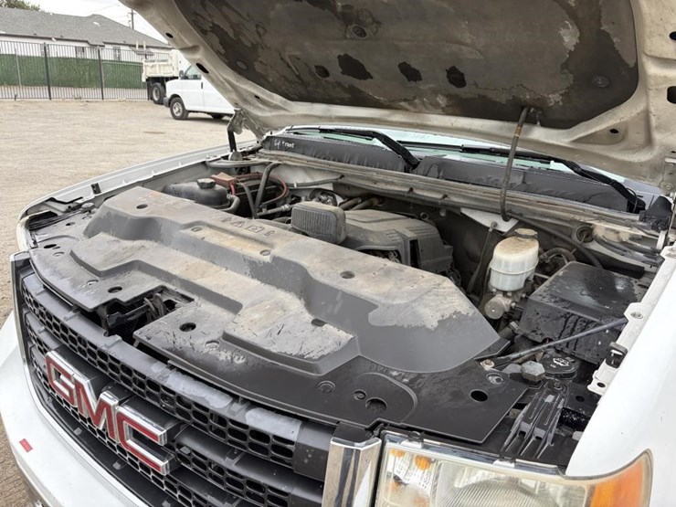 2016-gmc-sierra-2500-image-7