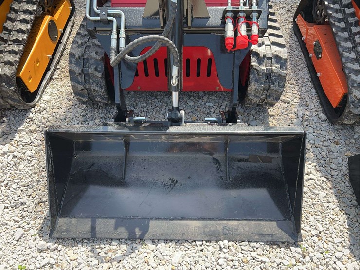 sl380-tracked-skid-steer-loader,-23hp-image-12