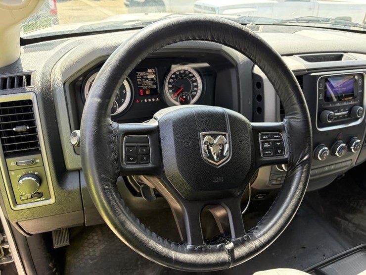 2016-dodge-ram-1500-image-14
