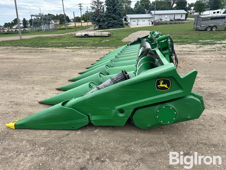 2021-john-deere-c12f-image-8