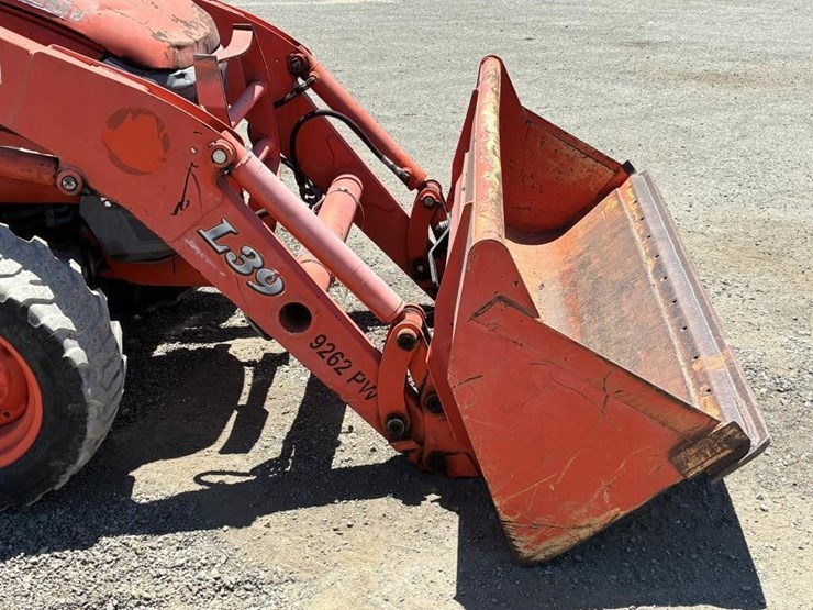 2007-kubota-l39-image-6