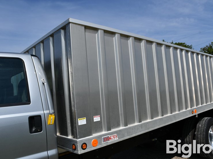 2025-ford-f750-image-15