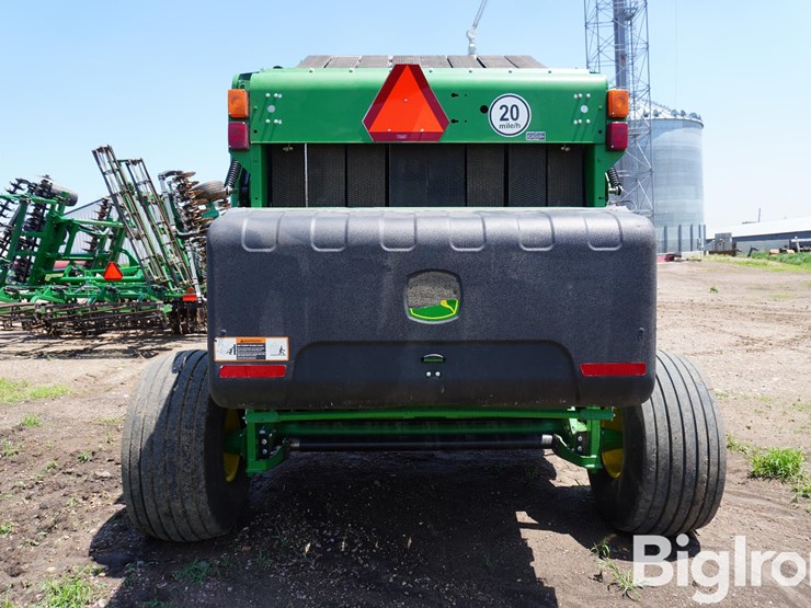 2022-john-deere-560m-image-6