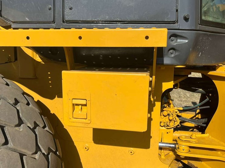 deere-524k-image-59