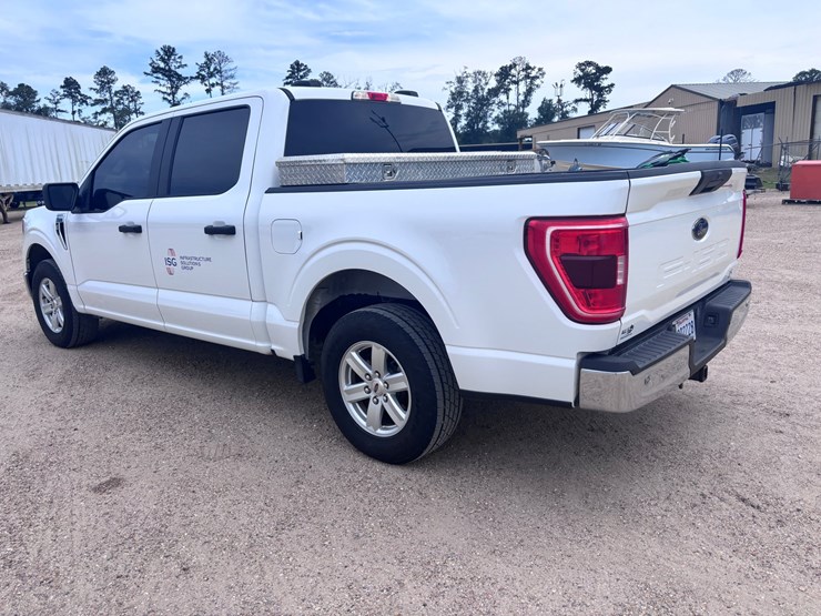 2021-ford-f150-xlt-image-4