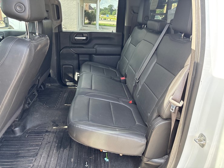 2021-chevrolet-silverado-3500-image-9