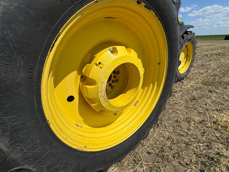 2019-john-deere-8295r-image-27