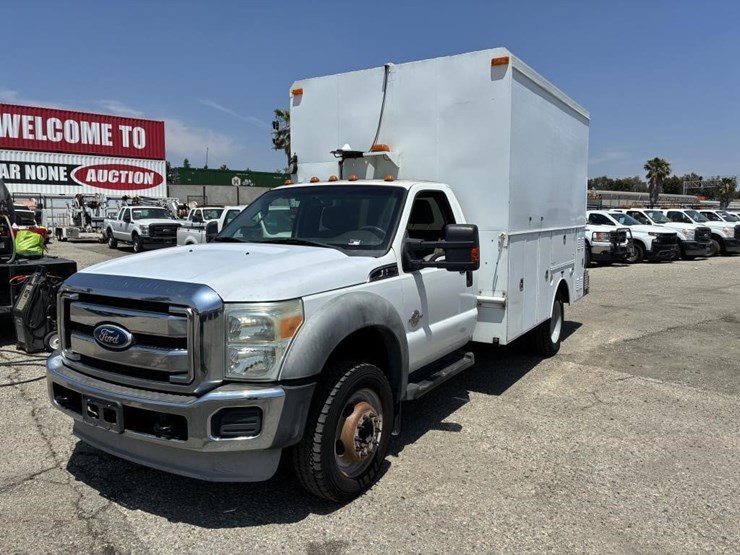 2011-ford-f550-image-1