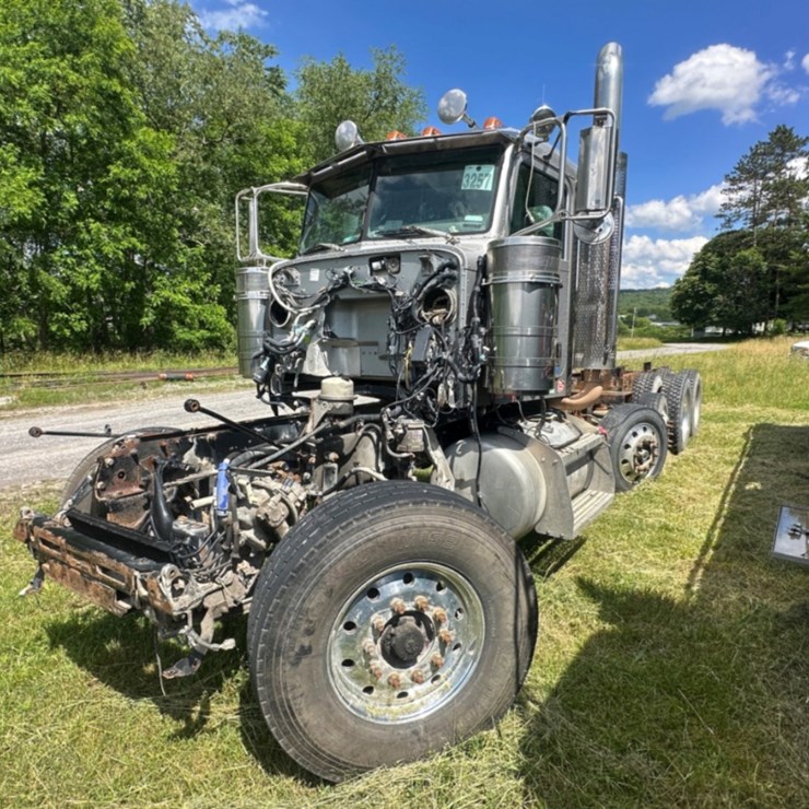 2012 PETERBILT 388