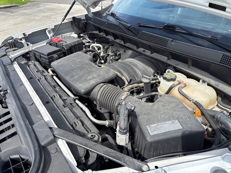#3627-•-2021-chevrolet-silverado-pickup-truck-image-16