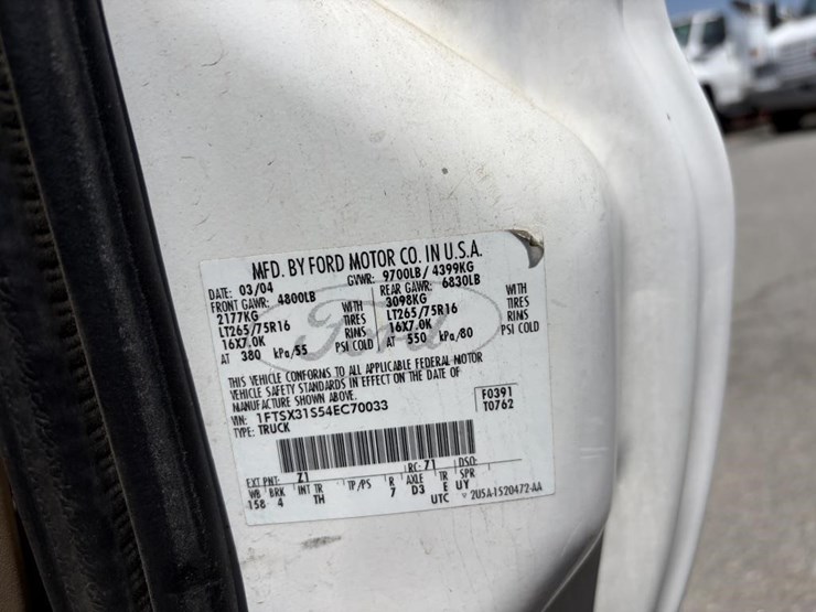 2004-ford-f350-image-18