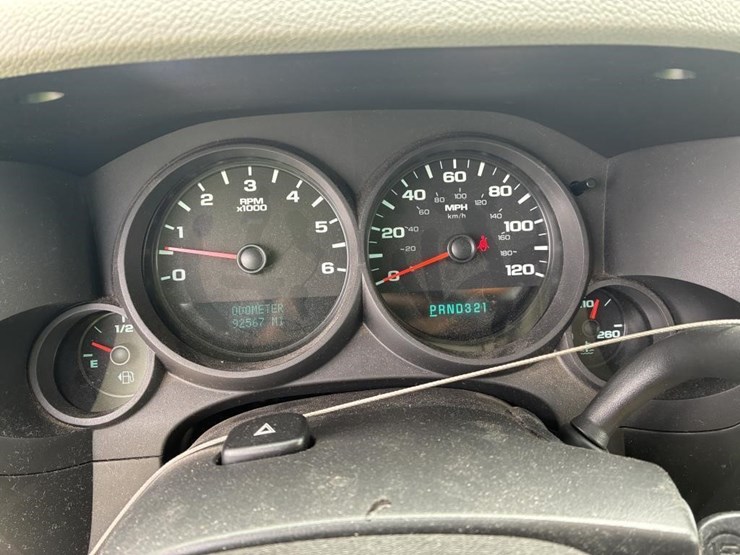 2011-chevrolet-1500-image-15