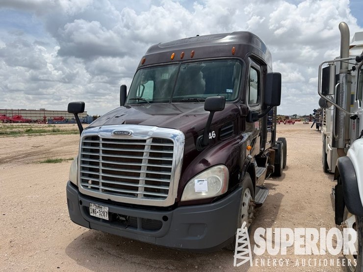 (x)-(1-8)-2014-freightliner-px113064st-vacuum-truc...-image-1