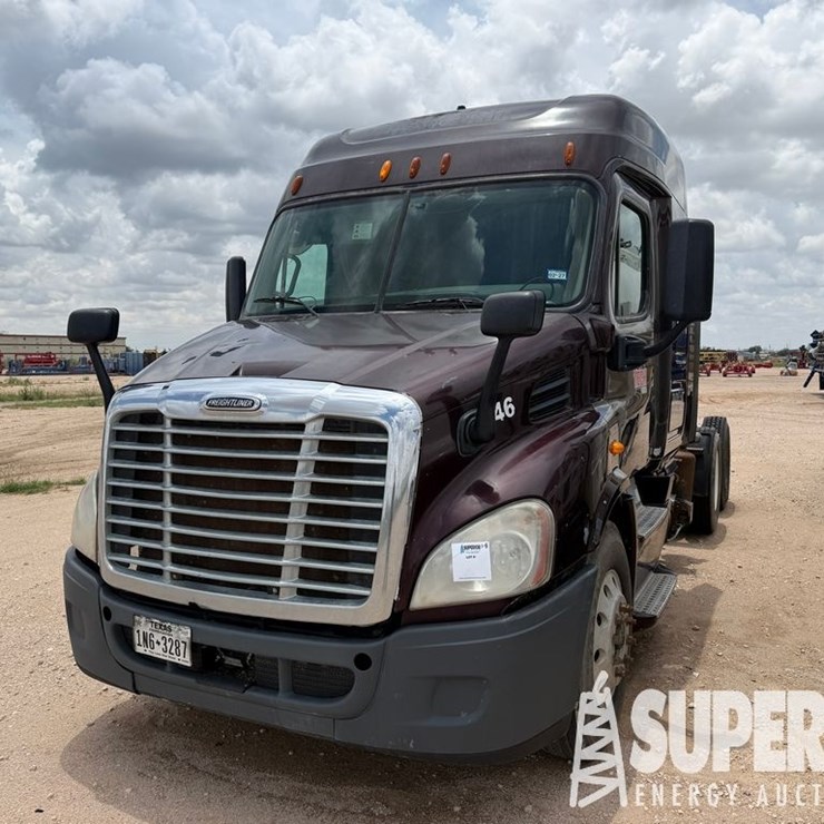 (x) (1-8) 2014 FREIGHTLINER PX113064ST Vacuum Truc...