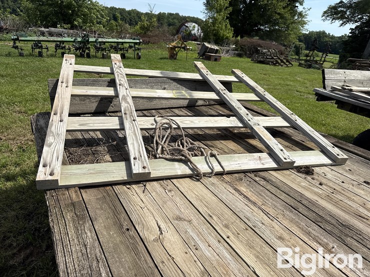 badger-16'-hay-wagon-image-9