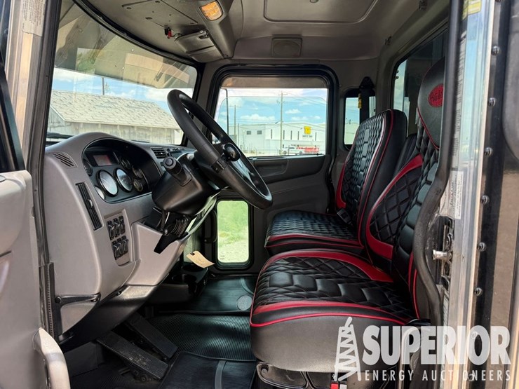 (x)-(1-50)-2015-peterbilt-s/a-slick-back-rolloff,-...-image-2