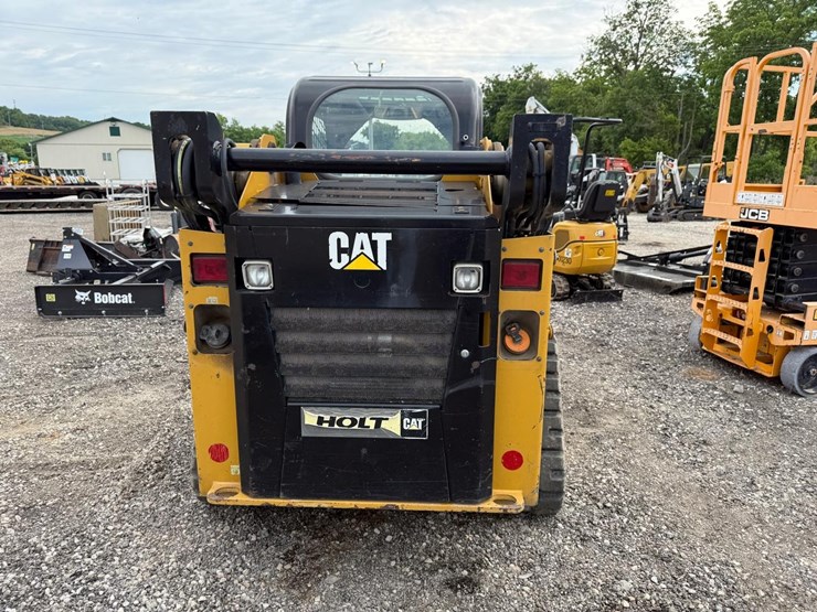 2018-caterpillar-249d-image-3