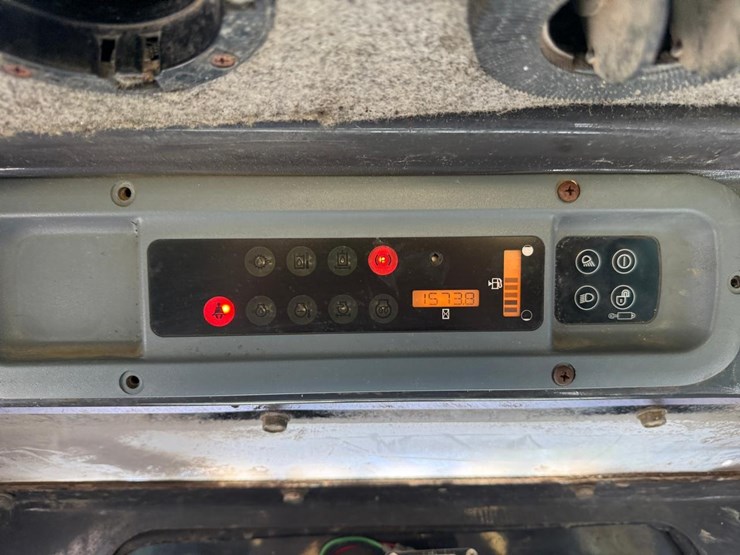 new-holland-ls190b-image-21