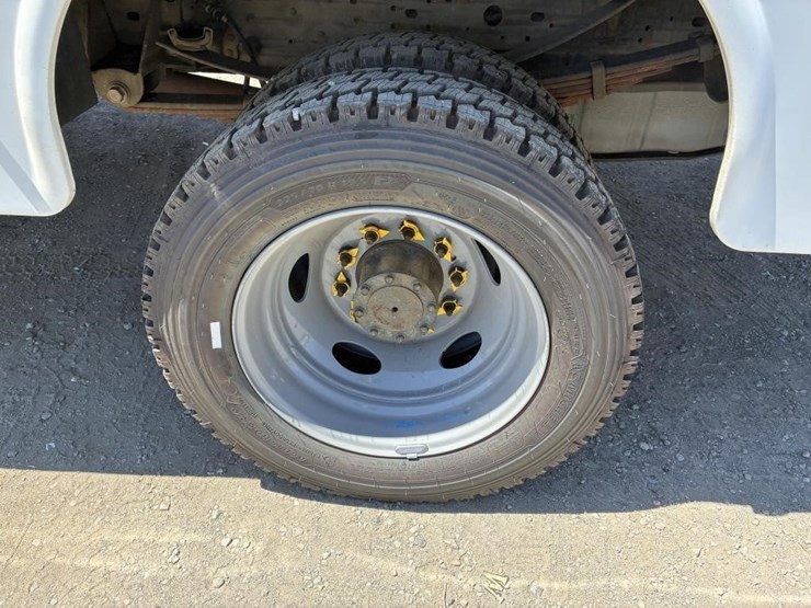 2006-ford-f550-image-5
