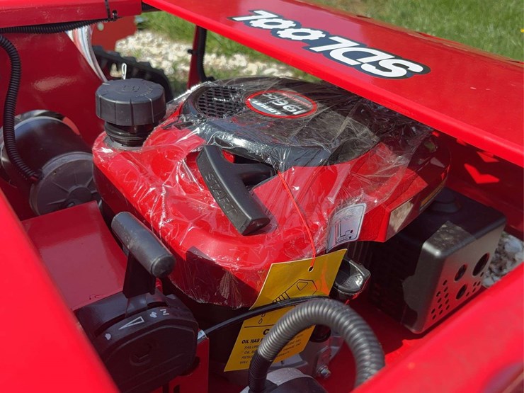 sdlool-sl800-remote-control-crawler-lawn-mower-image-13