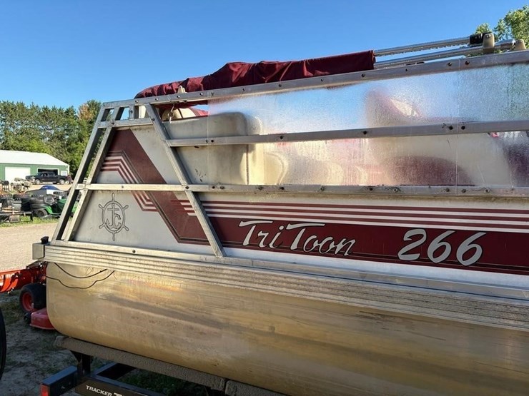 1991-jc-tri-toon-266-pontoon-boat-image-11