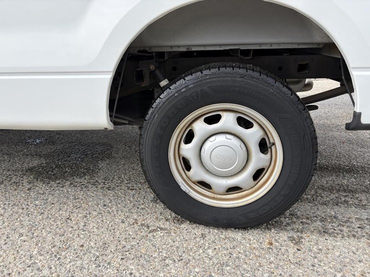 2013-ford-f150-xl-image-5