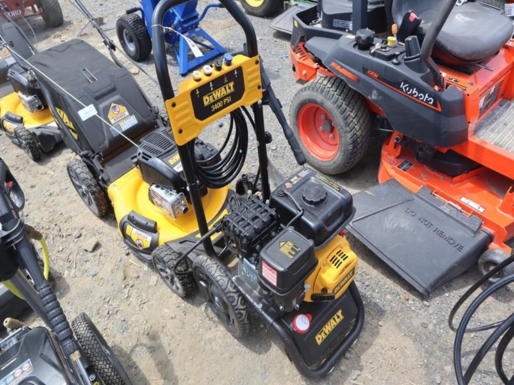 dewalt-pressure-washer-image-2