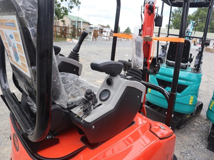 tpm-20k-mini-excavator-image-8