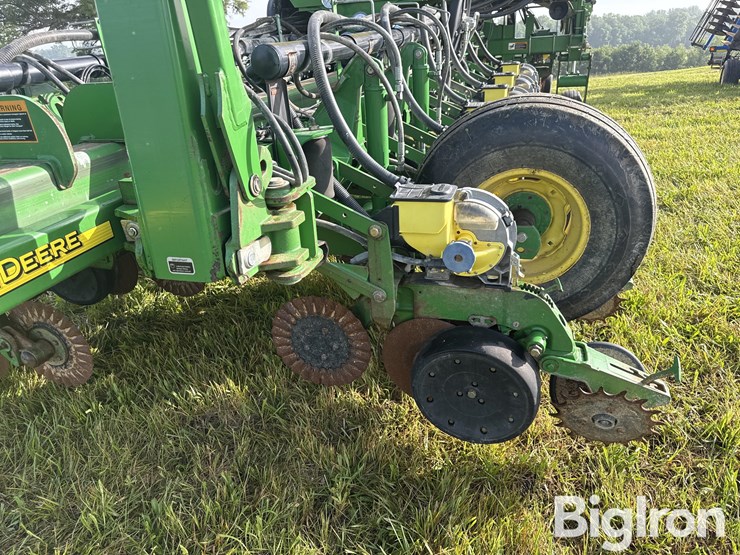 2008-john-deere-1770nt-image-14