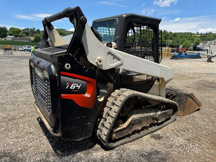 2021-bobcat-t64-image-6
