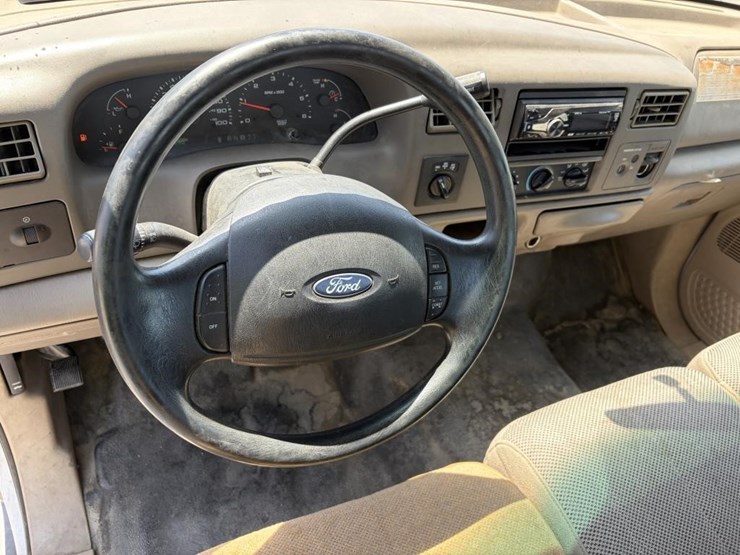 2004-ford-f350-image-13