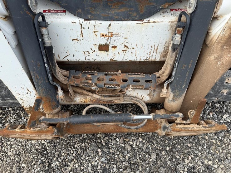 2017-bobcat-t770-image-10