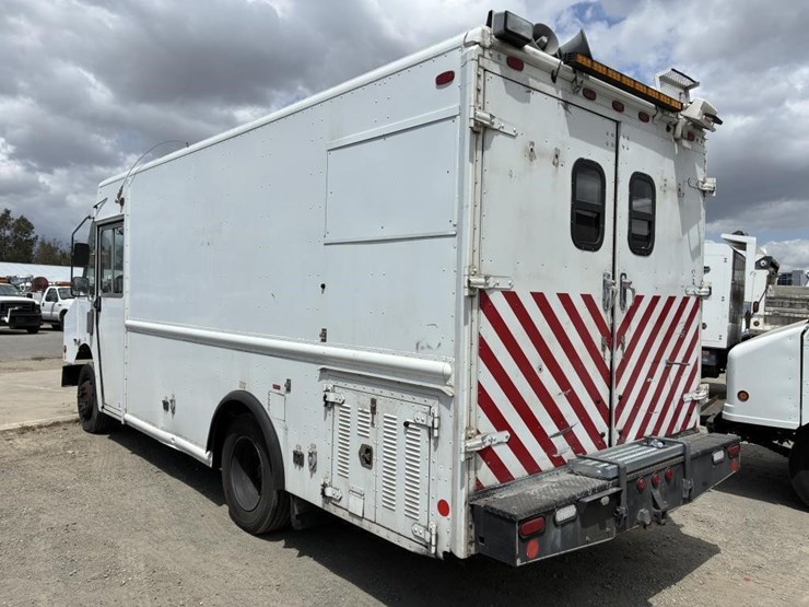 2008-workhorse-w62-image-4