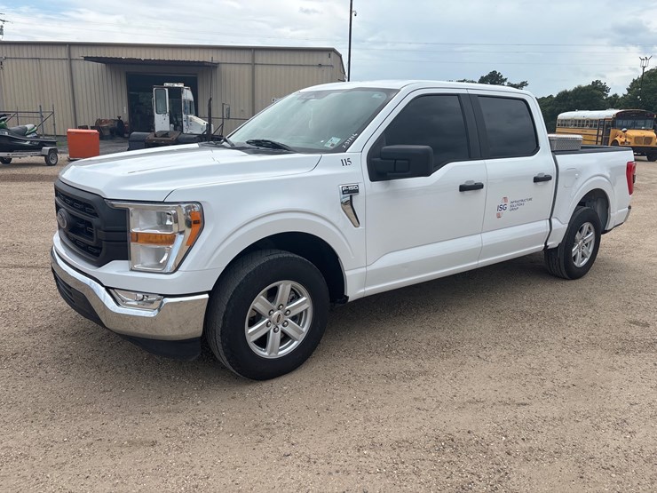 2021-ford-f150-xlt-image-1